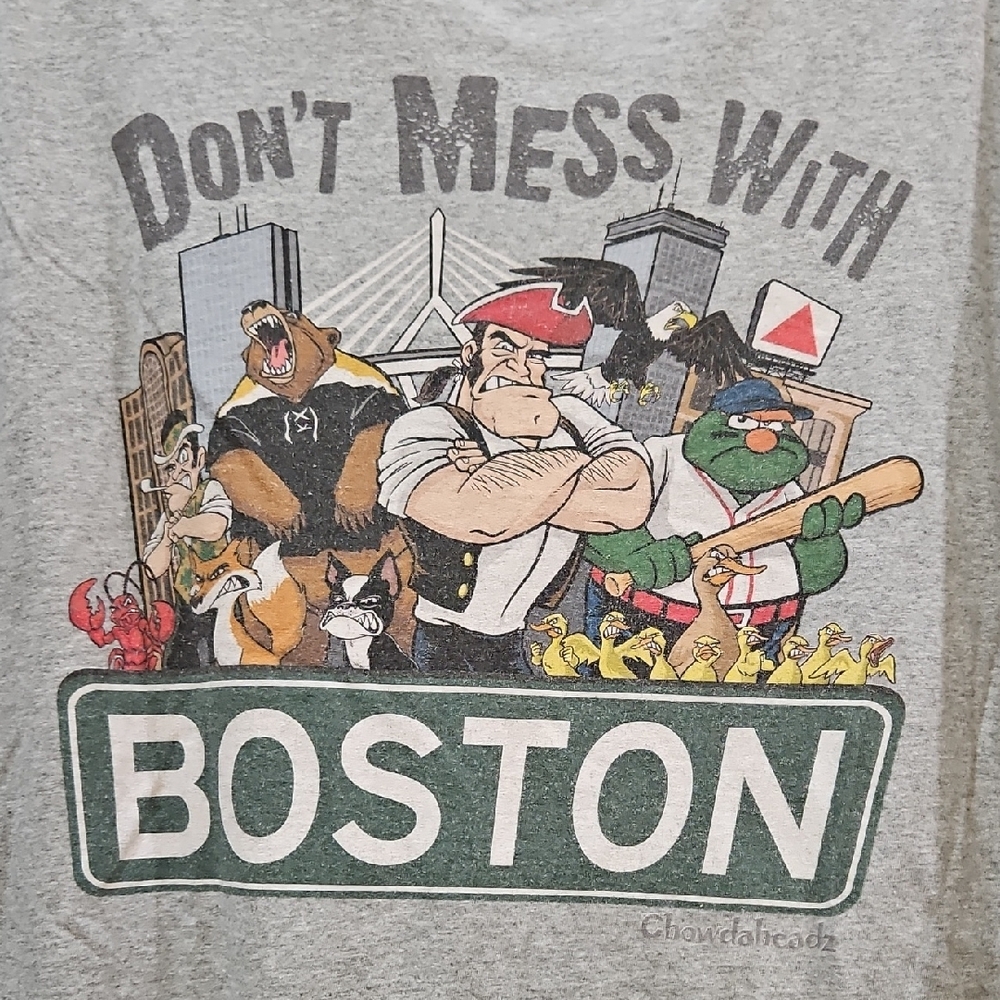 Chowdaheadz | "Don't Mess With Boston" Sports Graphic Tee | XL